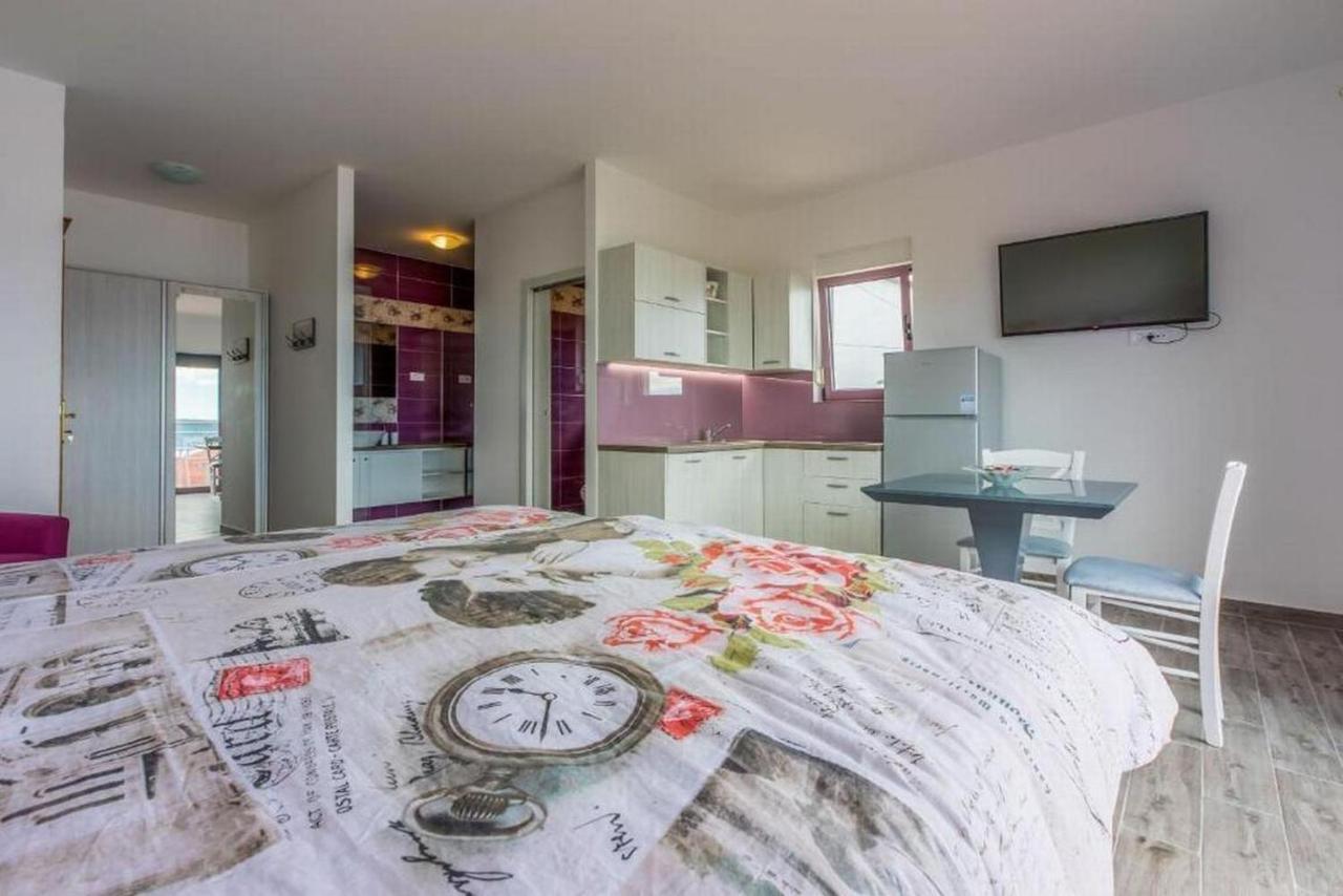 Apartmani Rino Dramalj Eksteriør billede